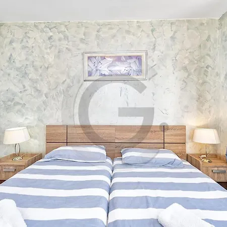 Cozy Corner Апартаменты Моган